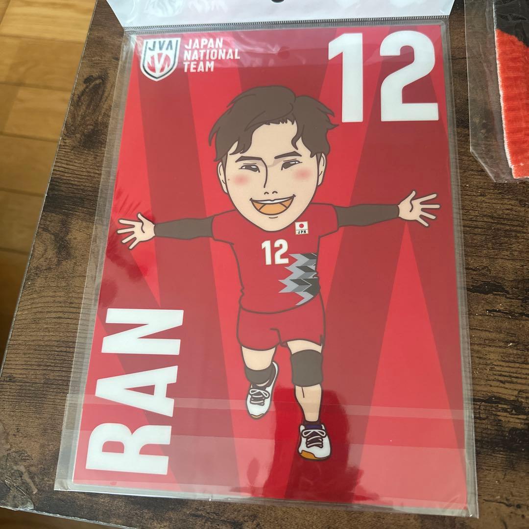 新品　2024日本代表バレー 高橋藍サントリーサンバーズ　パリ五輪　キーホルダー