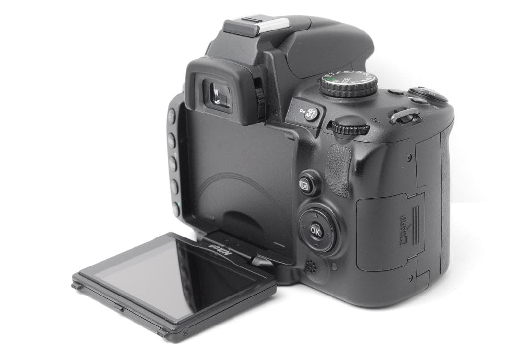 【使用感少なめ　美品】Nikon D5000　スマホ転送　自撮り　動画　簡単撮影