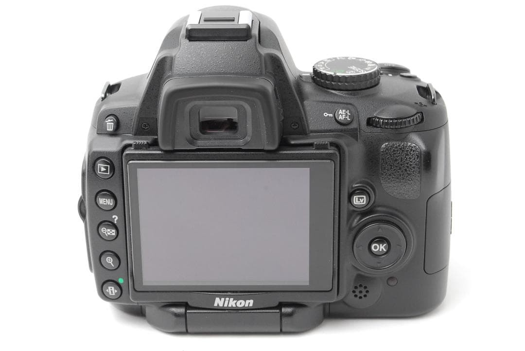 【使用感少なめ　美品】Nikon D5000　スマホ転送　自撮り　動画　簡単撮影
