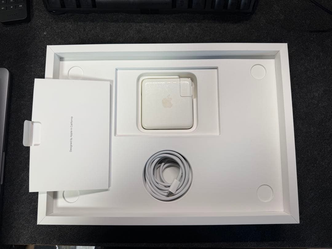 m1 MacBook Pro スペースグレー