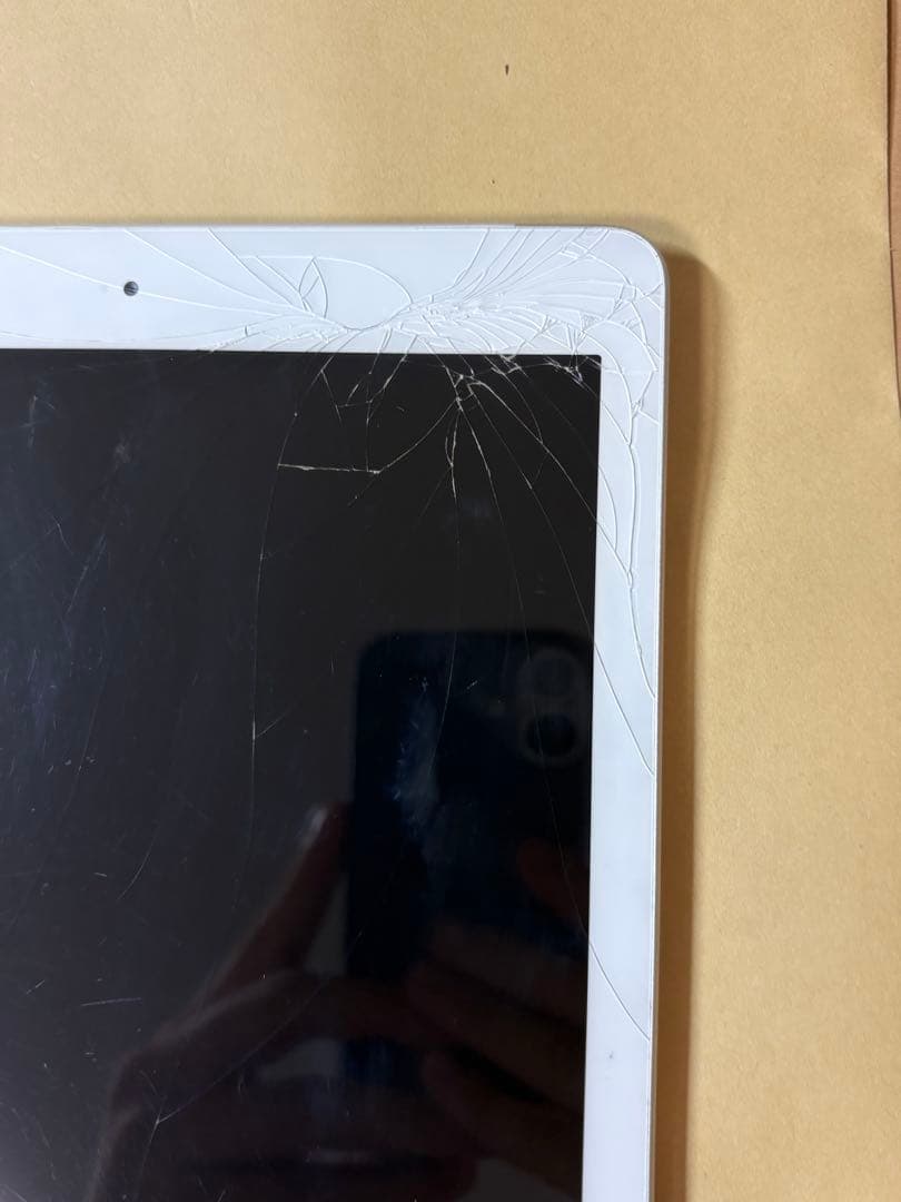 iPad 第6世代wifi+cellular32GBシルバー 本体