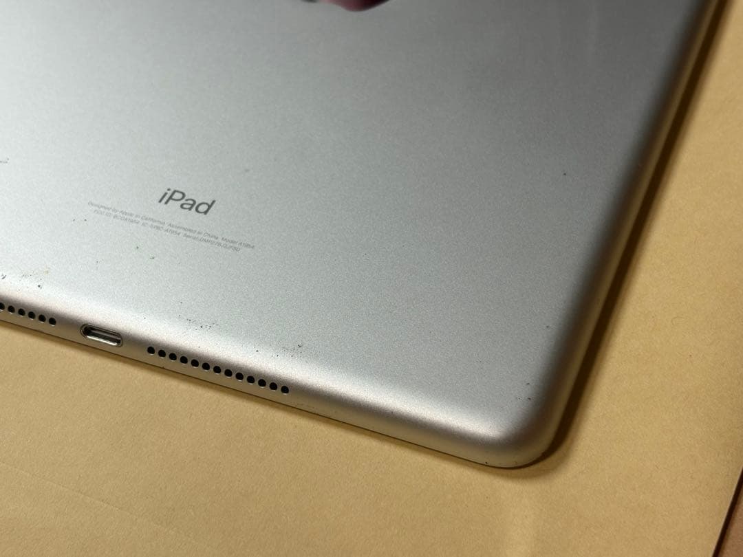 iPad 第6世代wifi+cellular32GBシルバー 本体