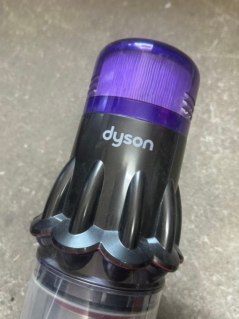 Dyson Digital Slim Fluffy SV18 中古現状保管品