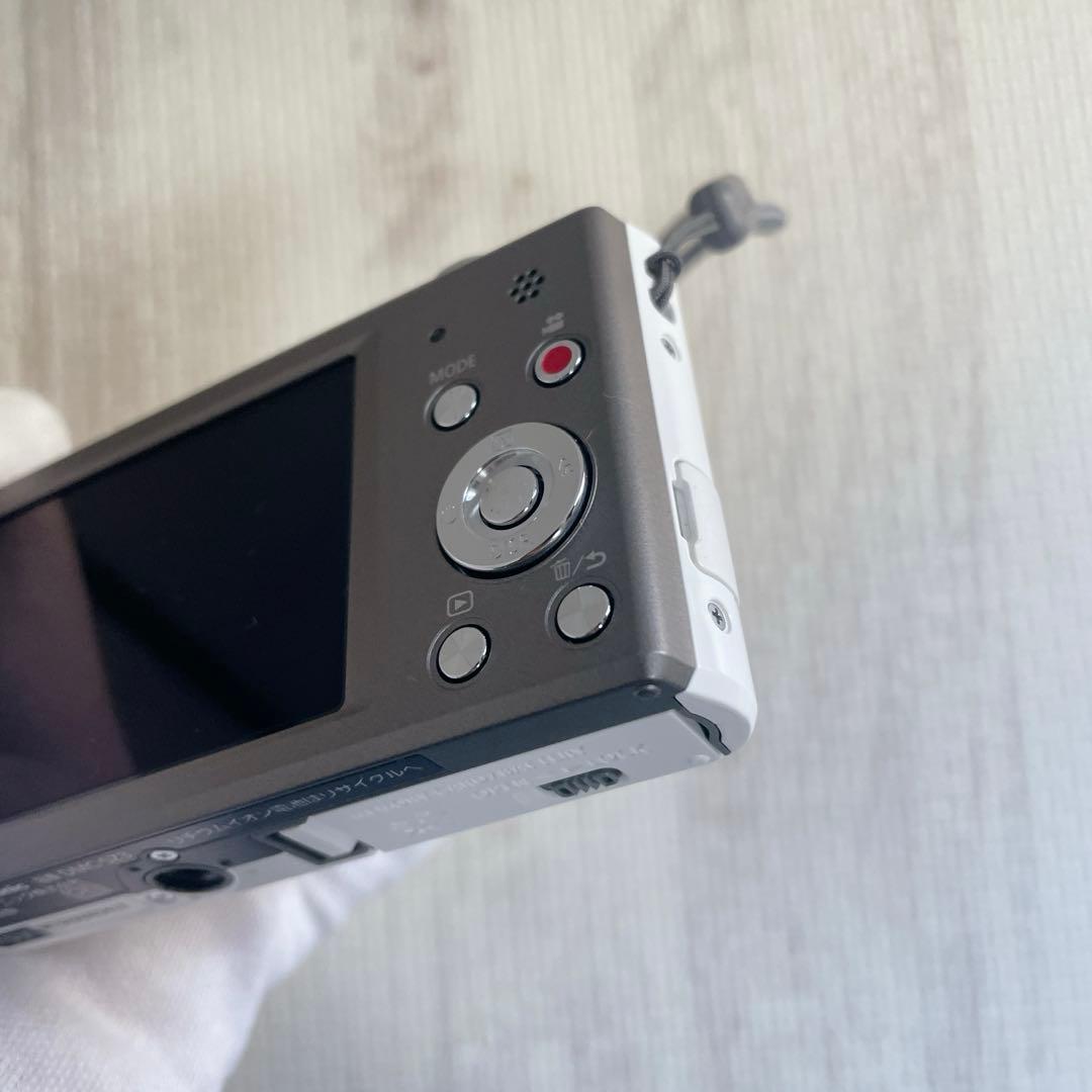 美品 Panasonic LUMIX DMC-SZ3 コンパクトデジタルカメラ