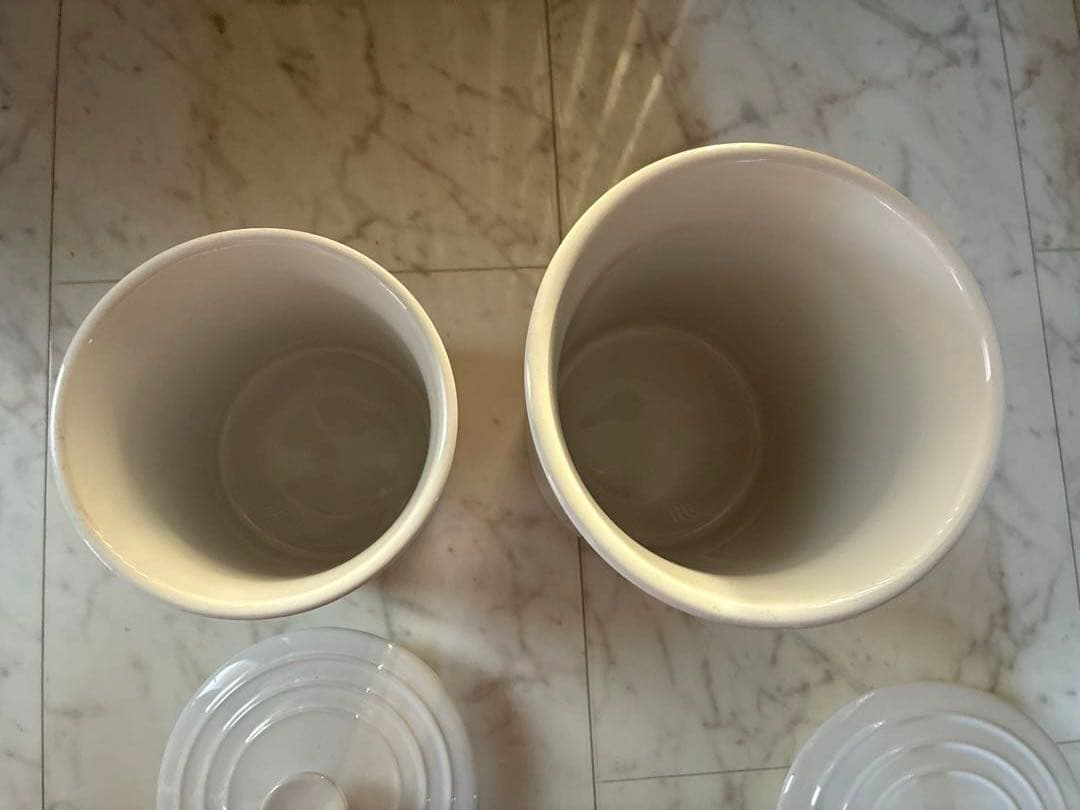 LE CREUSET ★パッキン付き保存容器★2点セット★白★特大＆大★砂糖、塩