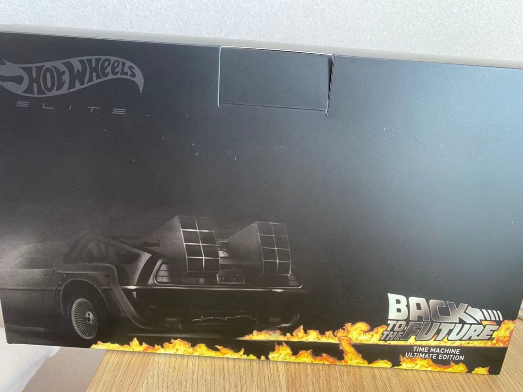 バックトゥザフューチャー デロリアン 1/18 Hot Wheels LED