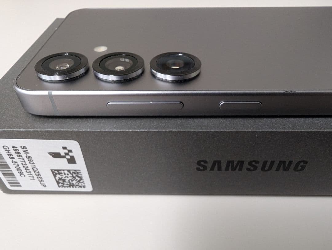 【美品】ギャラクシー S25 シルバー 256GB★SIMフリー★ほぼ未使用