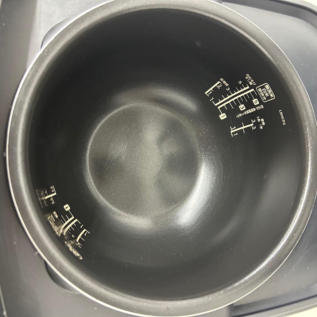 2022年製アイリスオーヤマ　炊飯器　KRC-ICA50-B 5.5合炊き