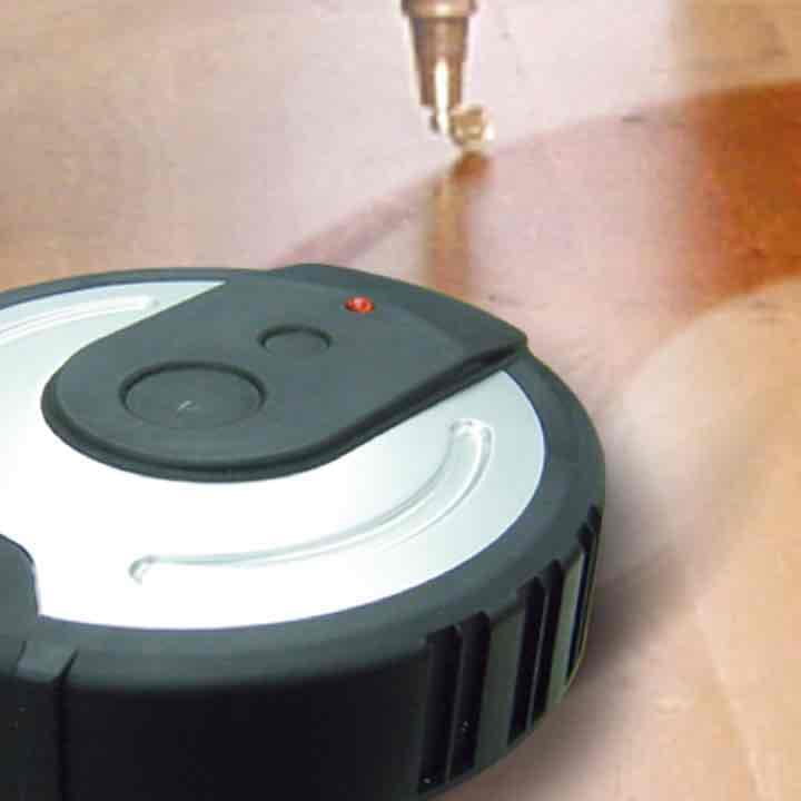 勝手にお掃除！自由自在に動くフローリングクリーナー!!　◇ NEWロボクリーナー