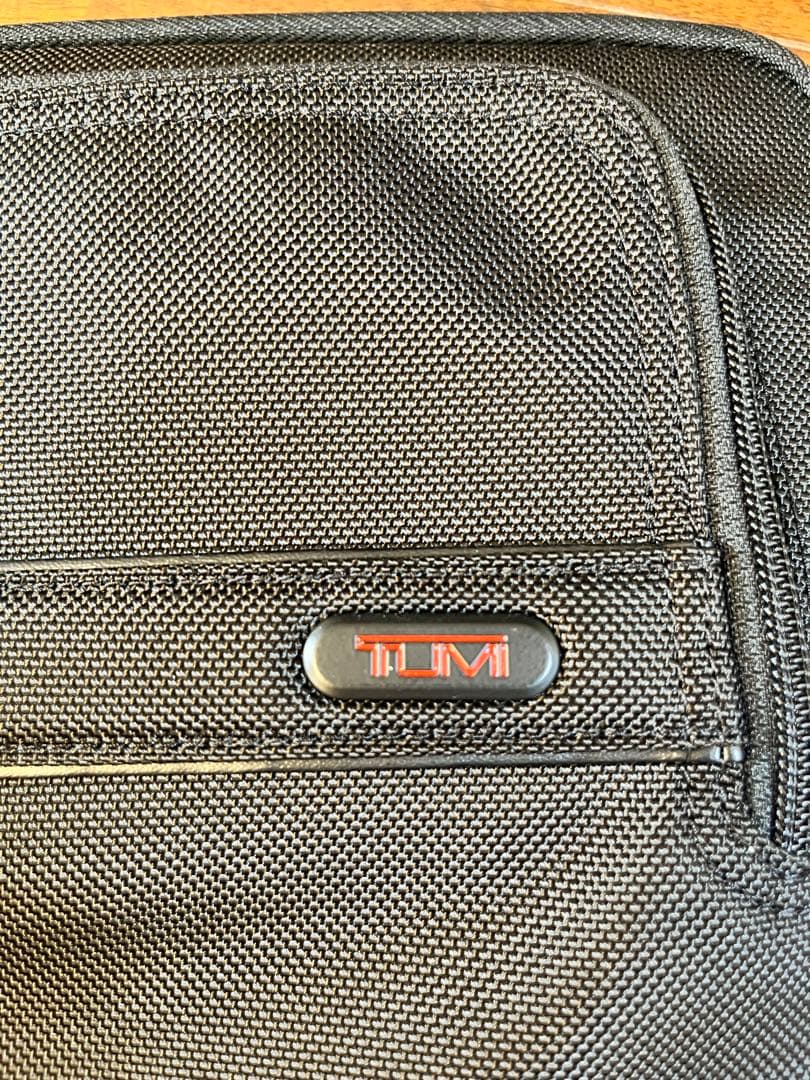 【新品】トゥミ　TUMI ラップトップカバー　PCケース　ブラック　パソコン