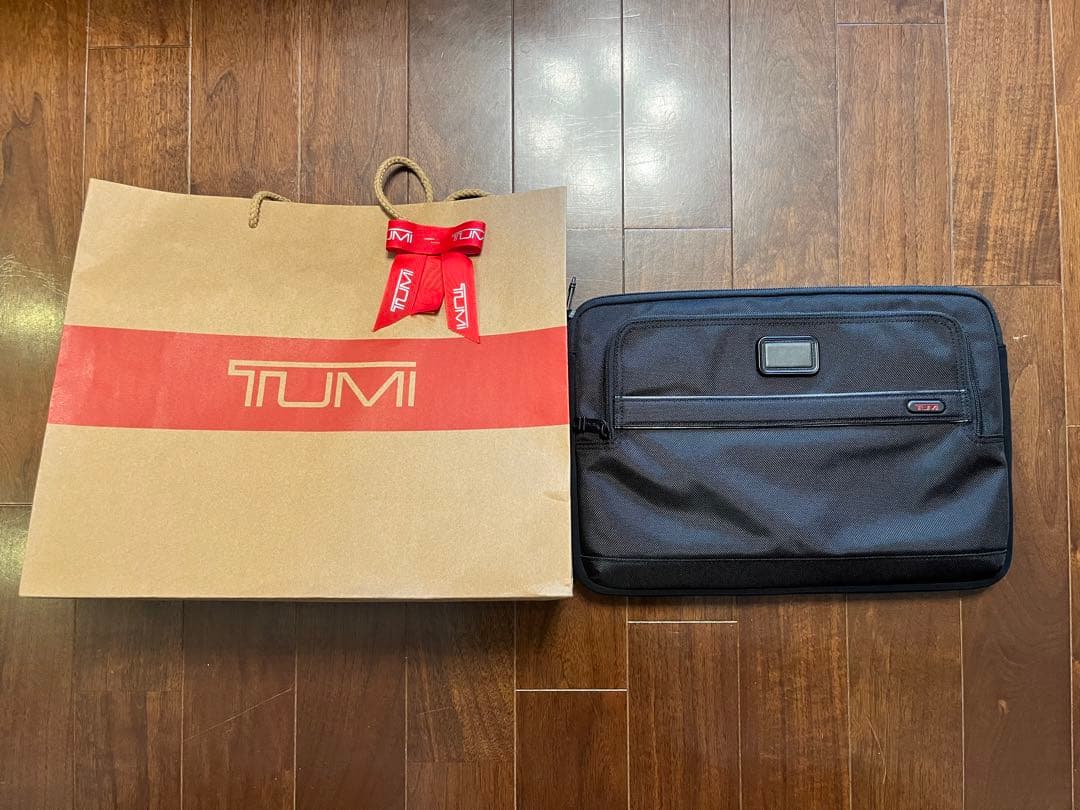 【新品】トゥミ　TUMI ラップトップカバー　PCケース　ブラック　パソコン