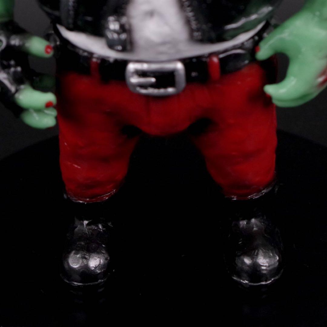 【新品】Snail toys　阿懿(狂気)　小魚付き　墓場の画廊