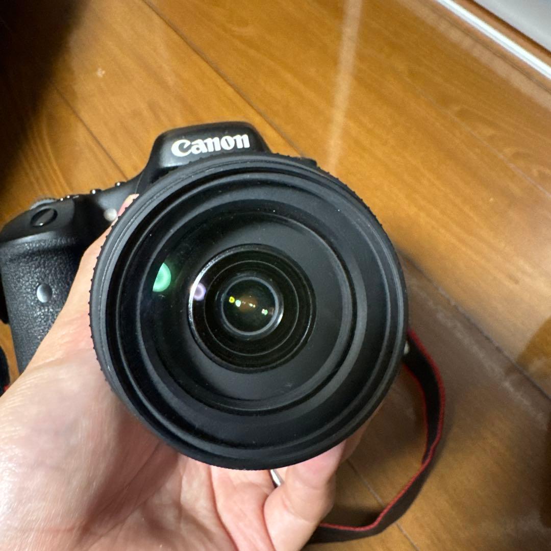 Canon EOS 7D デジタル一眼レフカメラ　高倍率ズームレンズセット