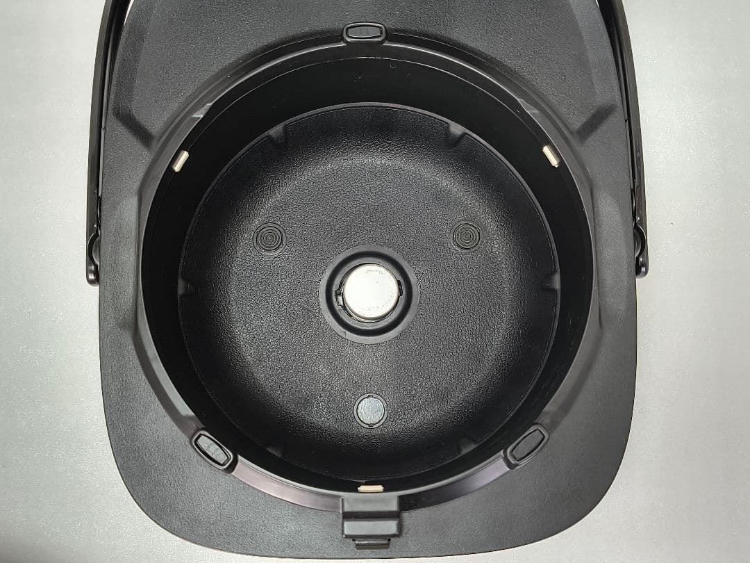 26 22年製パナソニック　Panasonic SR-FE101 IH炊飯器