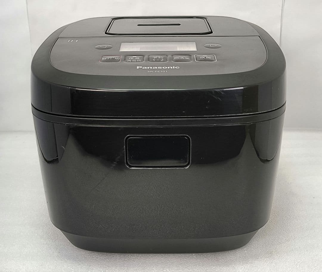 26 22年製パナソニック　Panasonic SR-FE101 IH炊飯器
