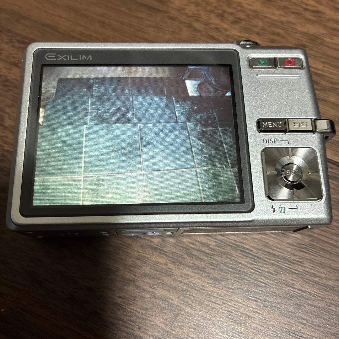 CASIO デジタルカメラ　EX-Z600