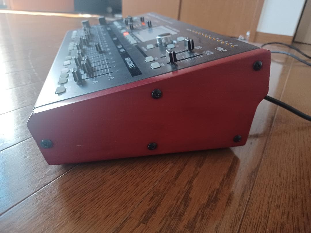 鍵盤楽器 Behringer Deepmind 12D
