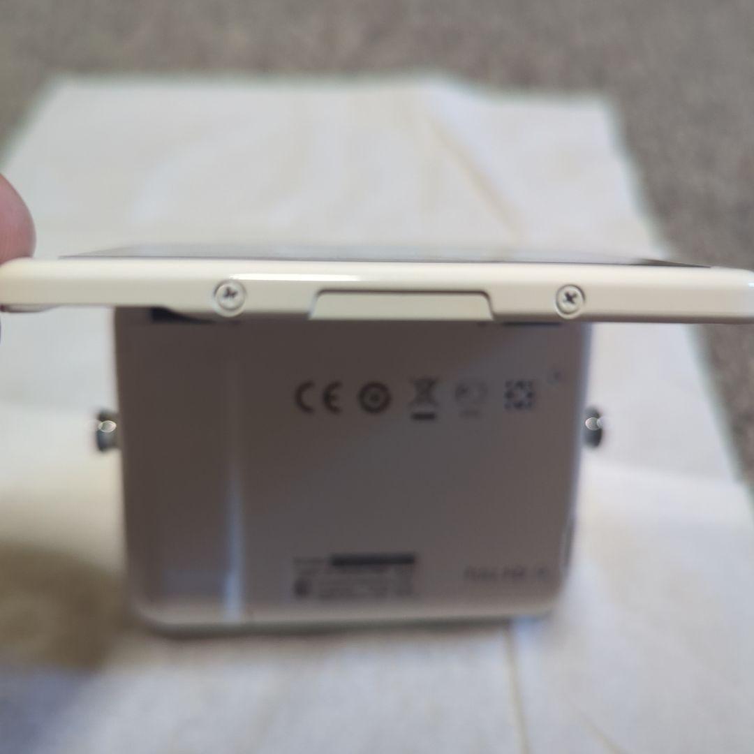 Canon PowerShot N ホワイト 画面でドットがあります。