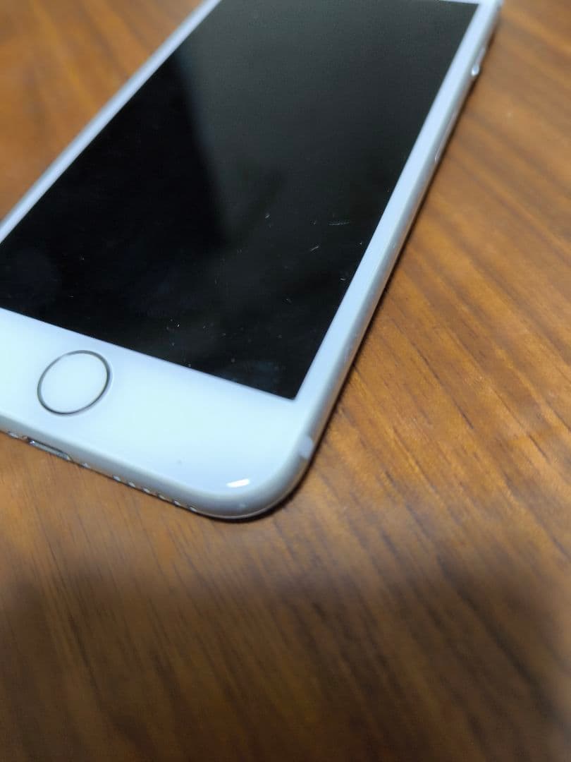 Apple iPhone 6 シルバー