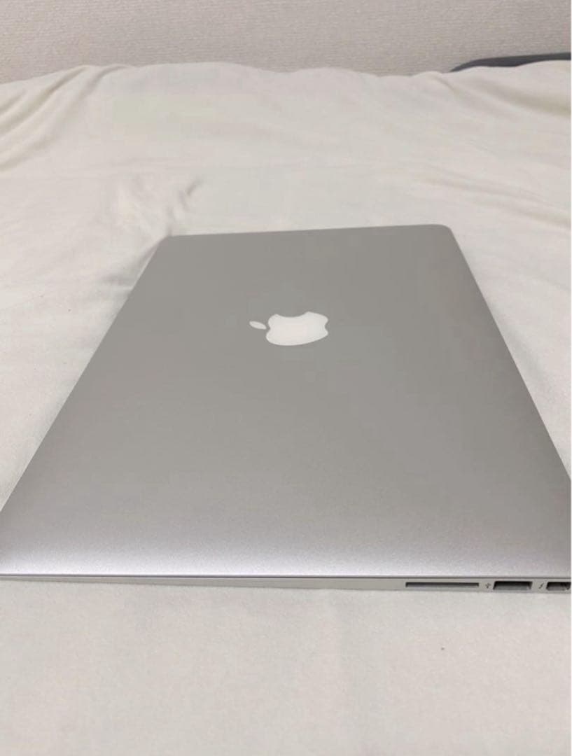 美品　MacBook Air13インチ