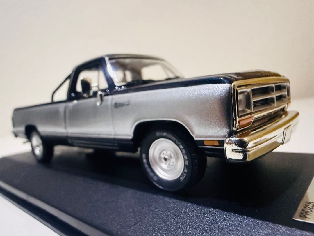 PremiumXプレミアム/'87 Dodgeダッジ Ramラム 1/43 絶版