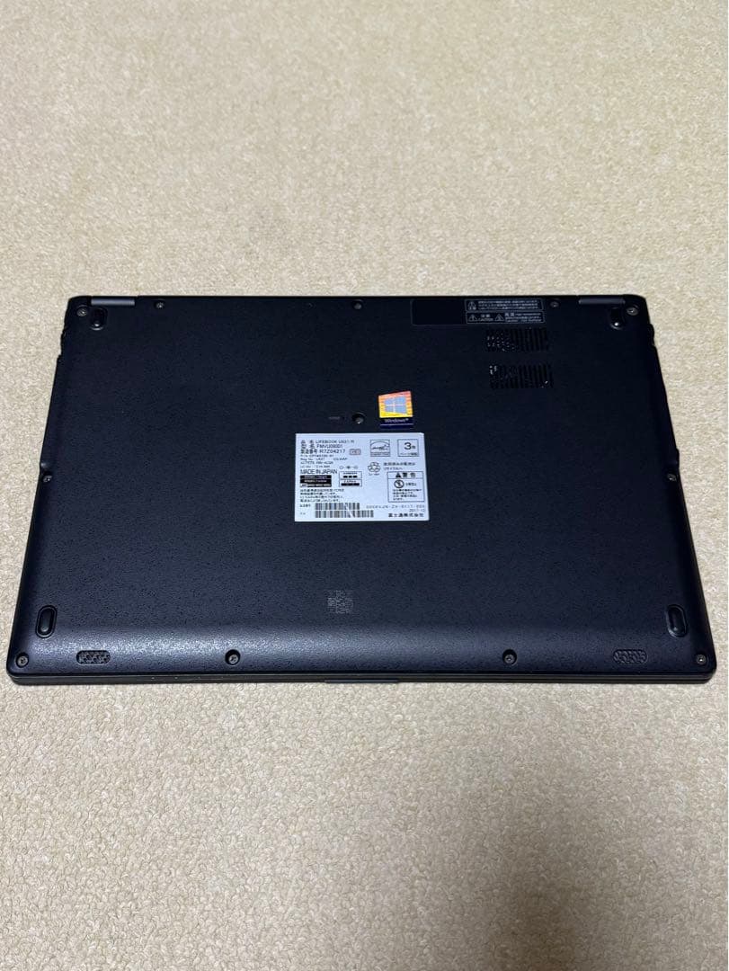富士通　LIFEBOOK U937/R