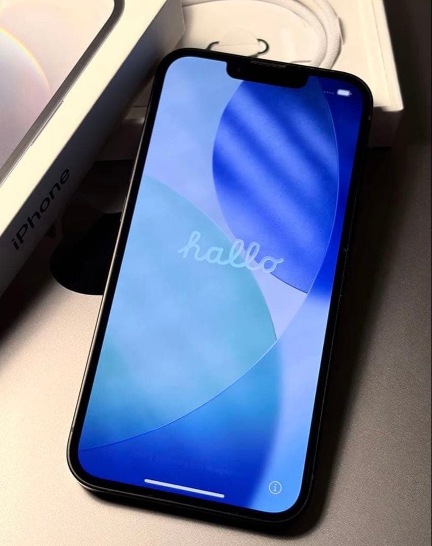 か*め様 【バッテリー100％】【新品同様】iPhone 16e｜128GB｜S