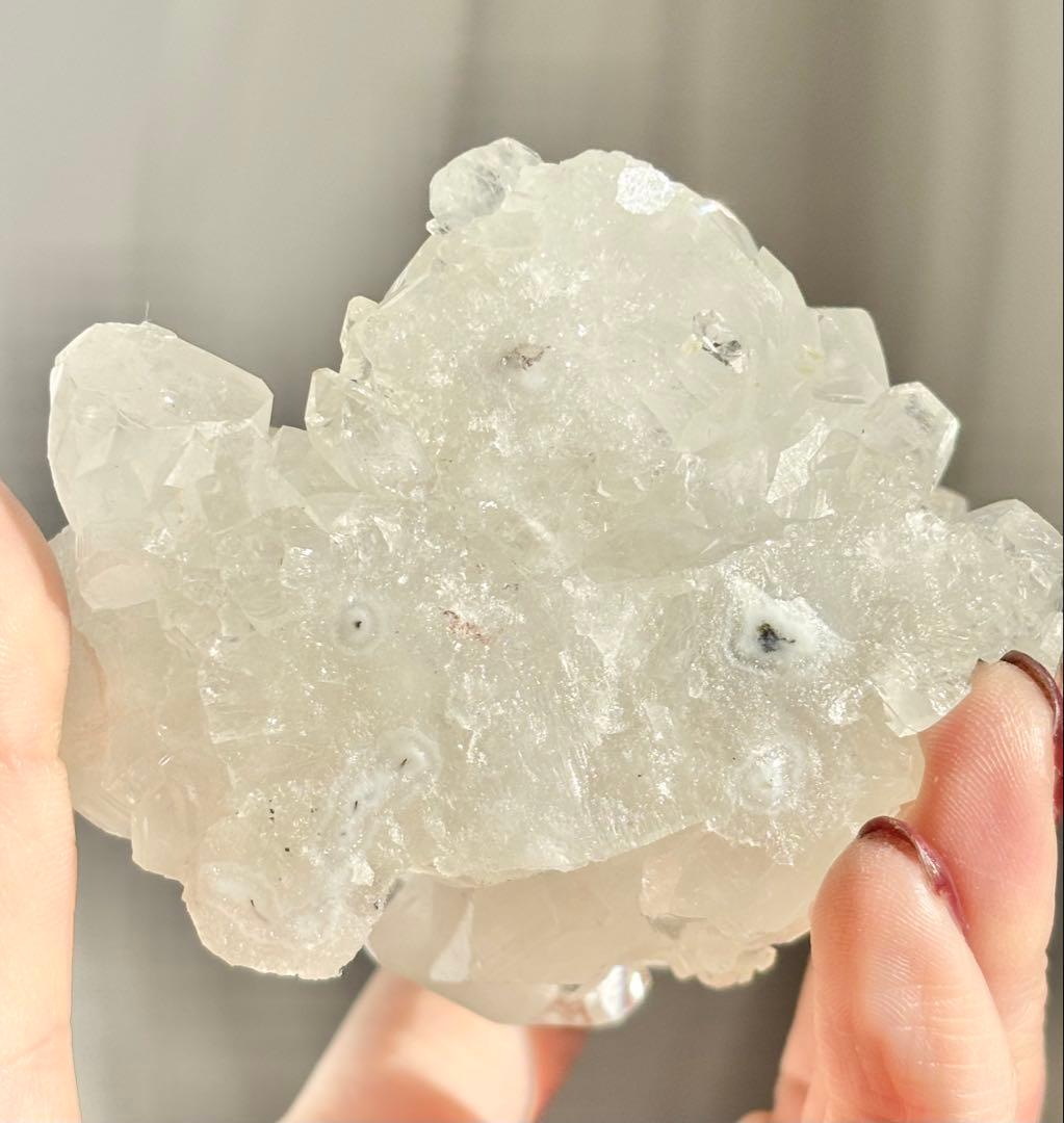 《再結晶・成長痕顕著》ダイヤモンドアポフィライト標本