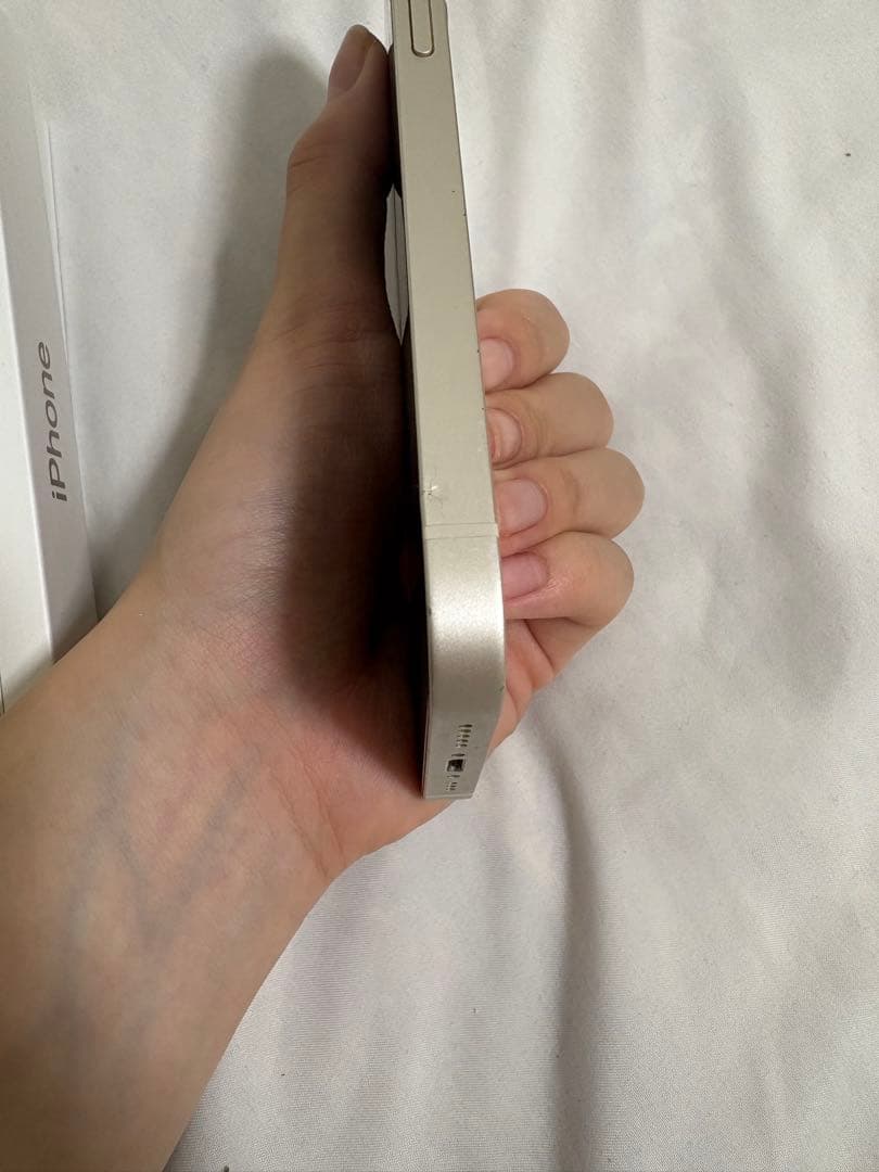 Apple iPhone 13 ホワイト 本体 箱付き　128g