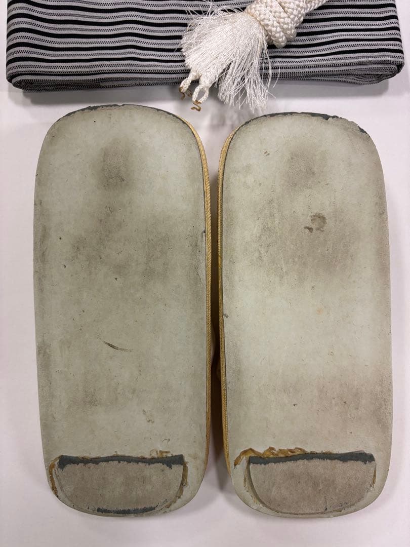 七五三　5歳男の子　着物・袴セット　黒系　兜と龍　白波　松