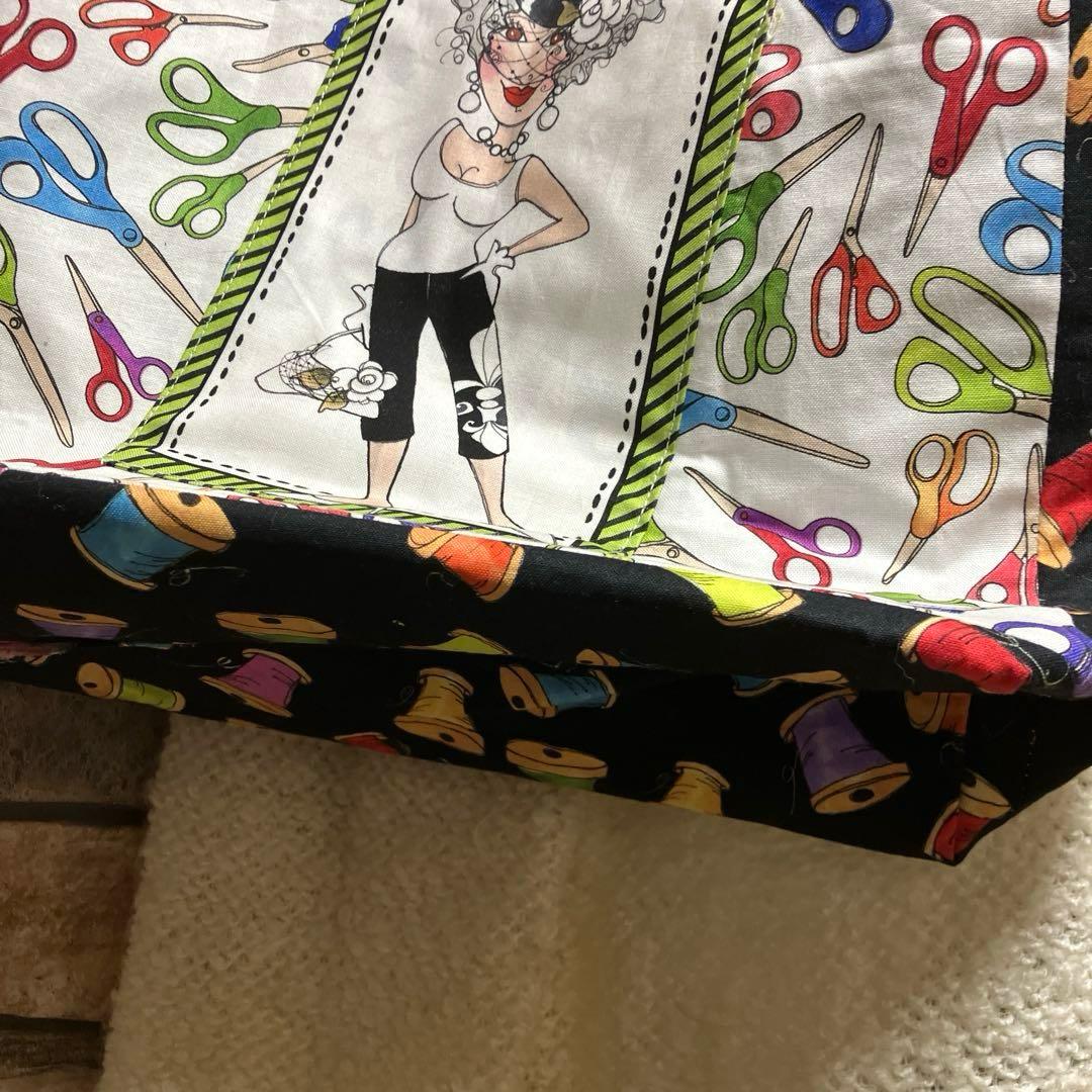 ロラライハリス　ソーイングレディー　トートバッグ　　　☆ハンドメイド品☆