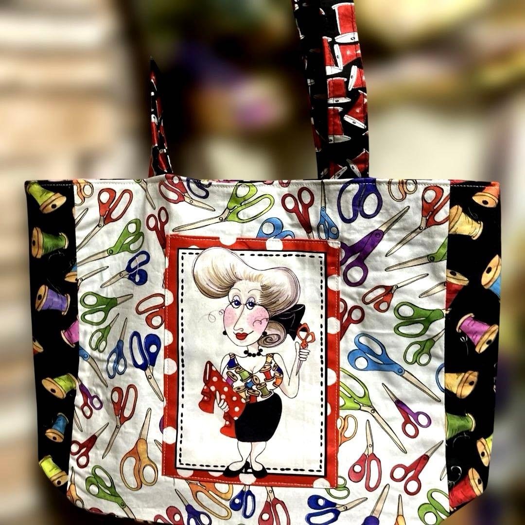 ロラライハリス　ソーイングレディー　トートバッグ　　　☆ハンドメイド品☆