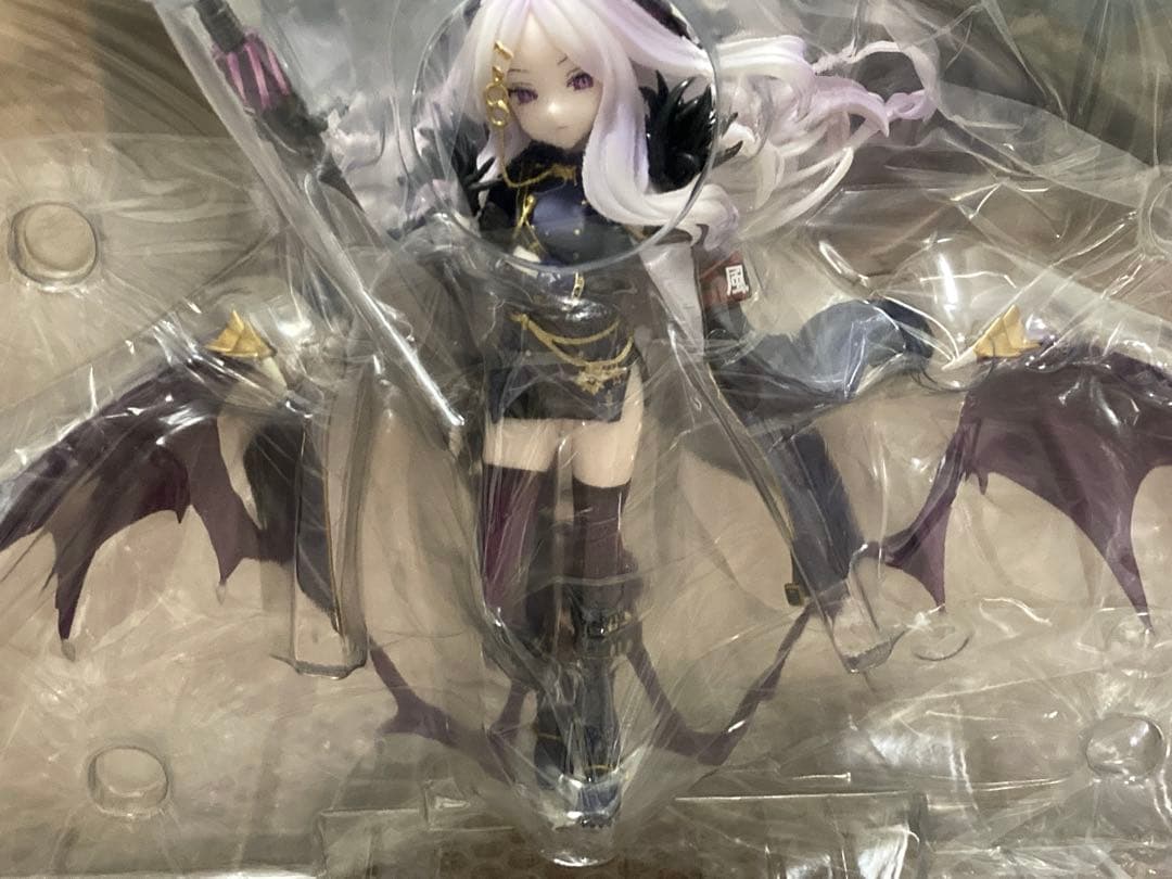 ブルーアーカイブ　空崎ヒナ　1/7 完成品フィギュア　※外箱大きな割れ・破れあり
