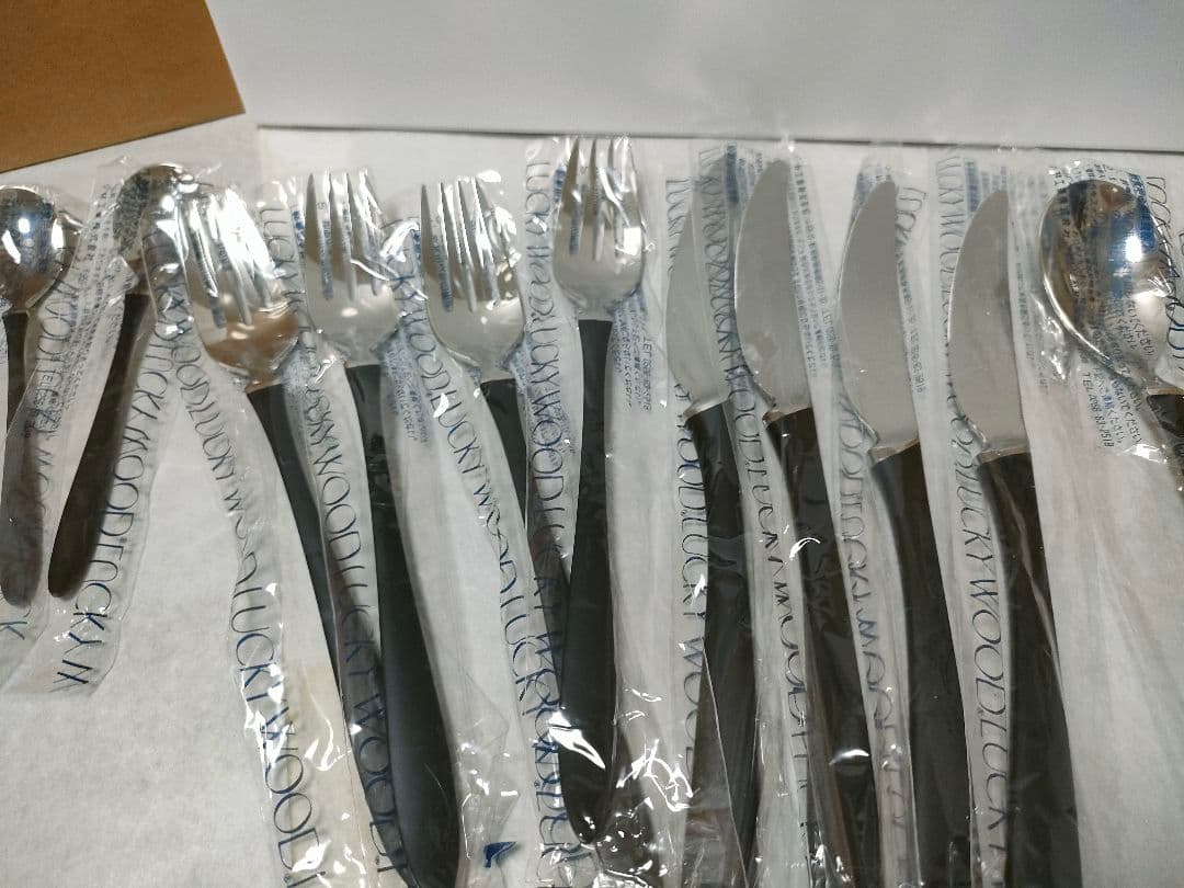 ふうちゃん新品、未使用品　ラッキーウッドカトラリー　リモア 　２０本セット