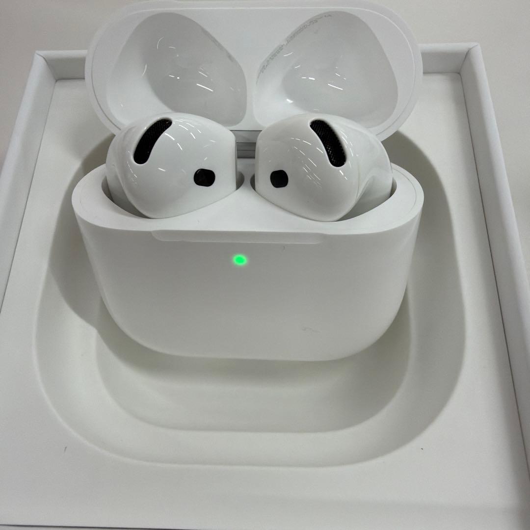 Apple AirPods 4 本体