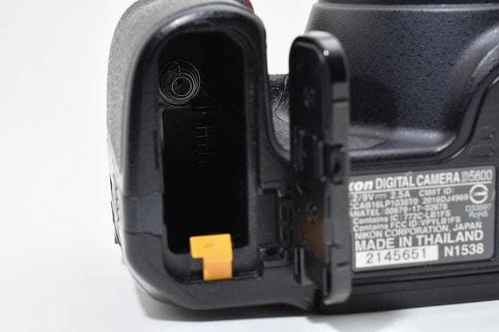 15764F 現状品 Nikon D5600 ニコン デジタル一眼 ボディ