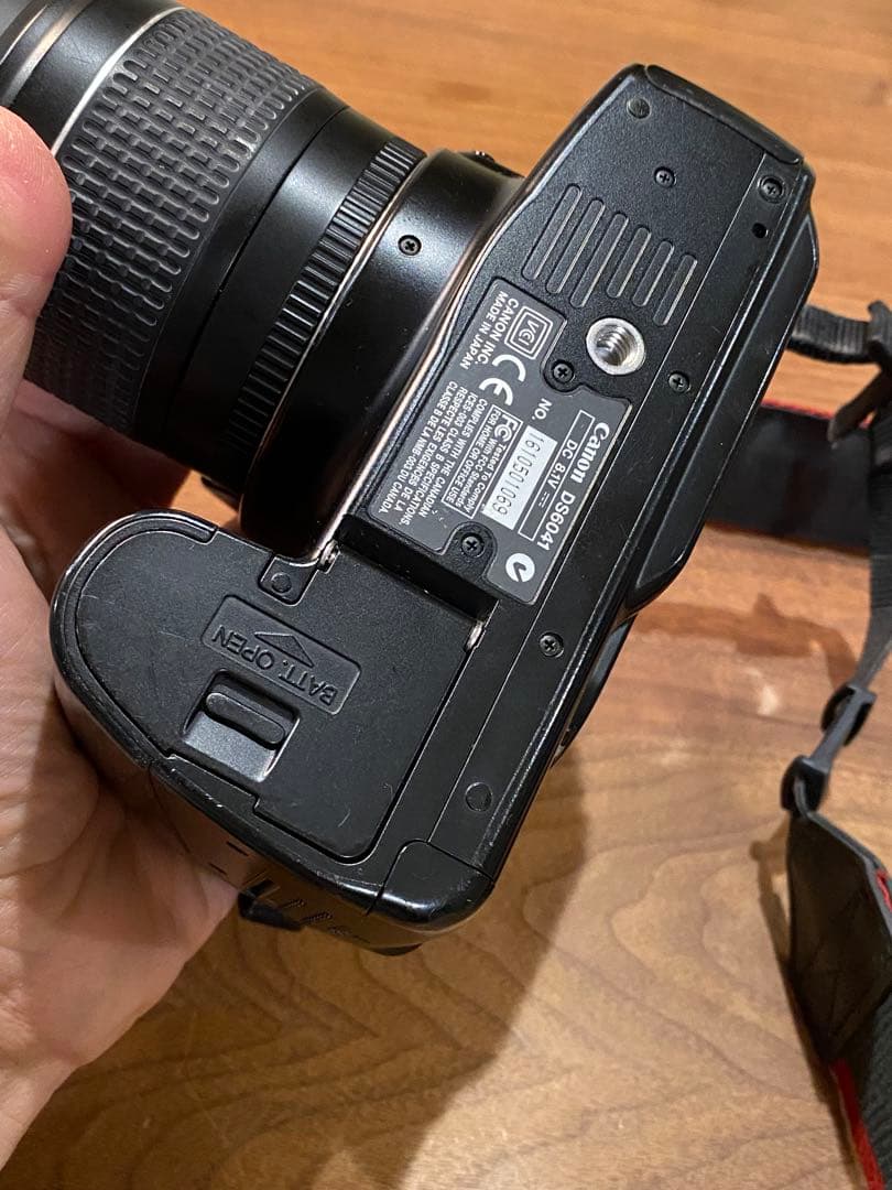 Canon EOS kissデジタル初代　黒一眼レフ 28-80mmefレンズ付
