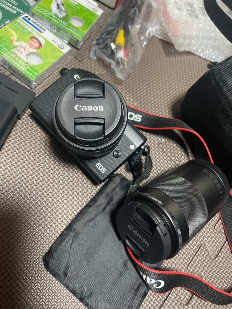 Canon M100 キヤノンM100