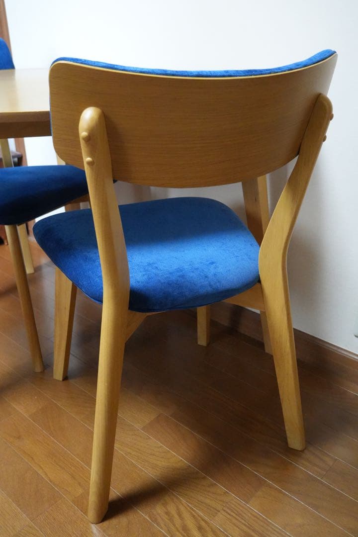 【美品】ピングーテーブルとチェア2脚セット(直接引取りOK)