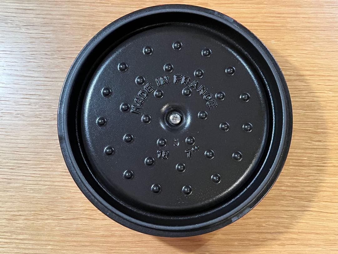 STAUB ピコ ココット ラウンド チェリーレッド 18cm