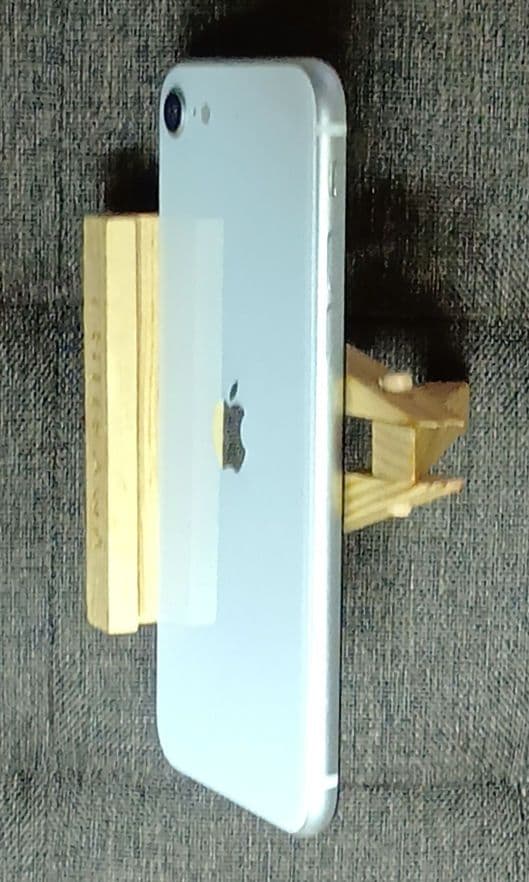 iPhone SE2 第二世代 128GB SIMフリー 78% ホワイト 本体