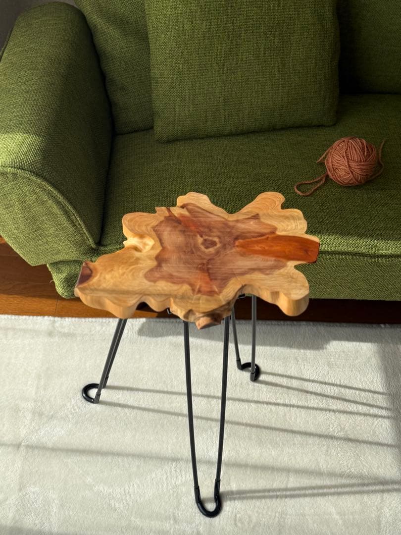 ミニ　コーヒーテーブル　サイドテーブル　天然木　一枚板(k006)一点もの