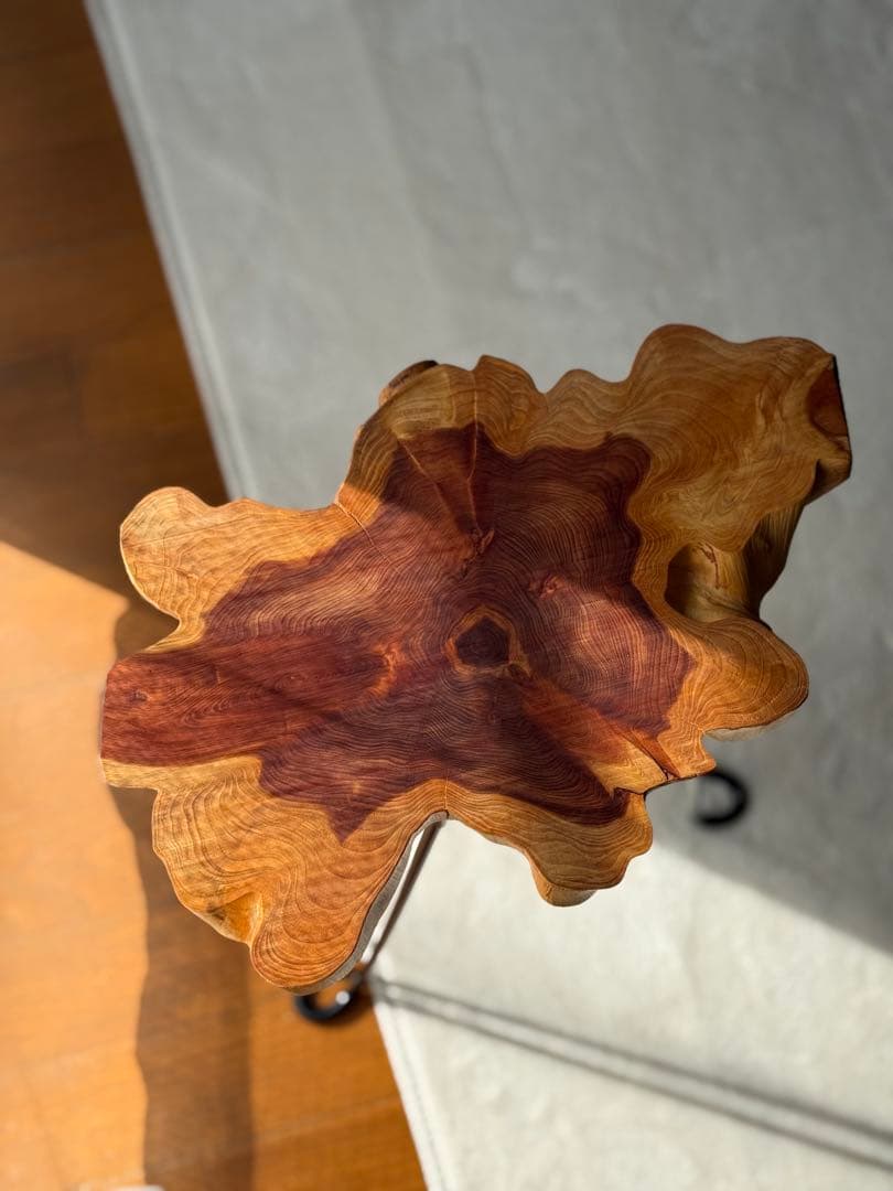 ミニ　コーヒーテーブル　サイドテーブル　天然木　一枚板(k006)一点もの