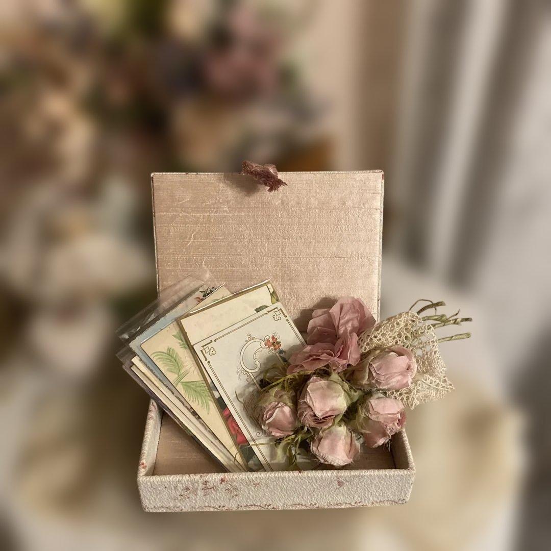 専用です。フランスローズガーランド柄の カルトナージュ（2点）