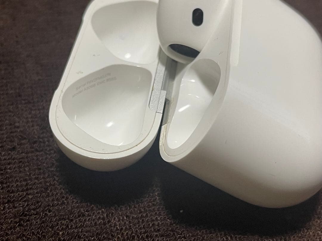 AirPods第4 本体 右耳だけ