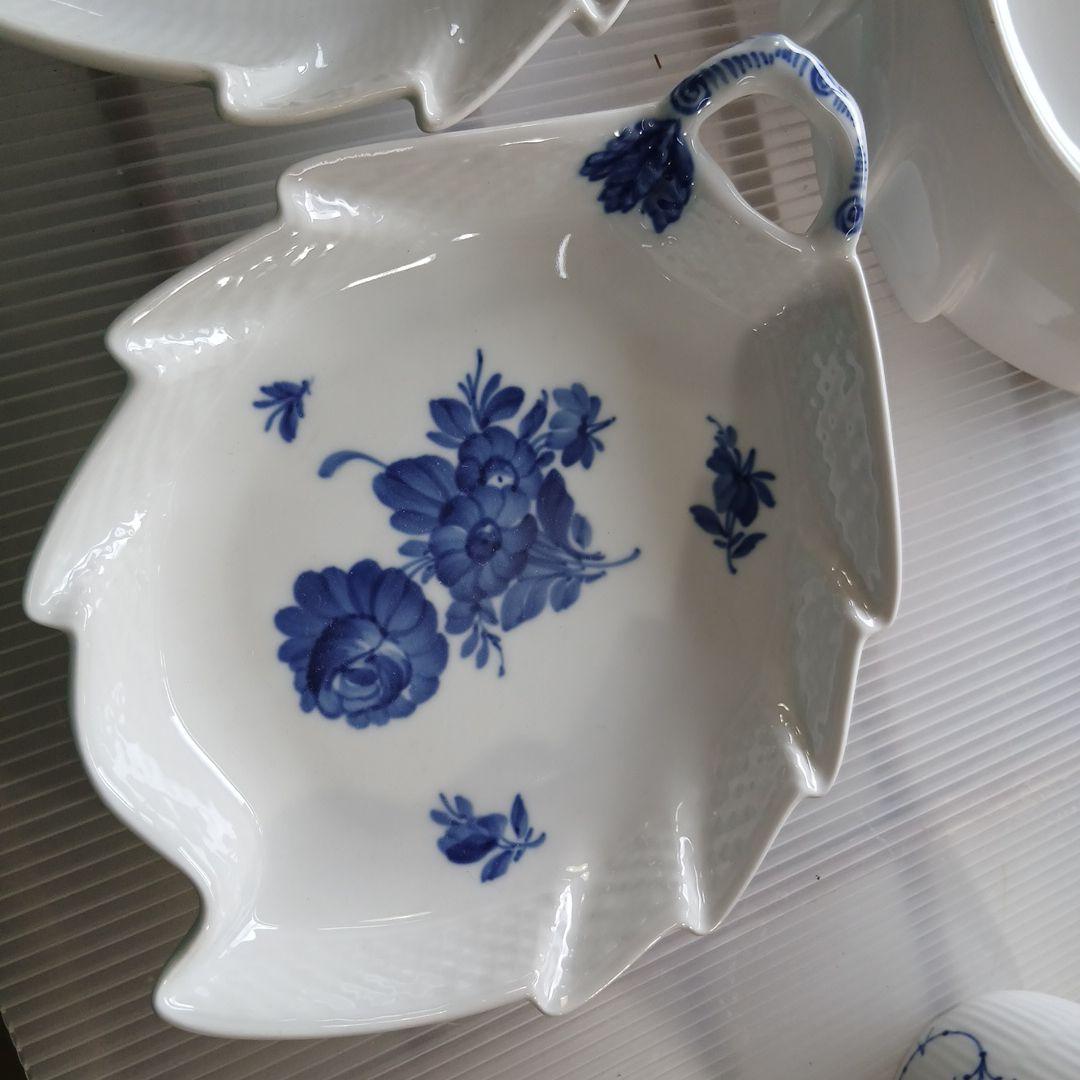 l*8様   ローヤルコペンハーゲン　青い花柄 食