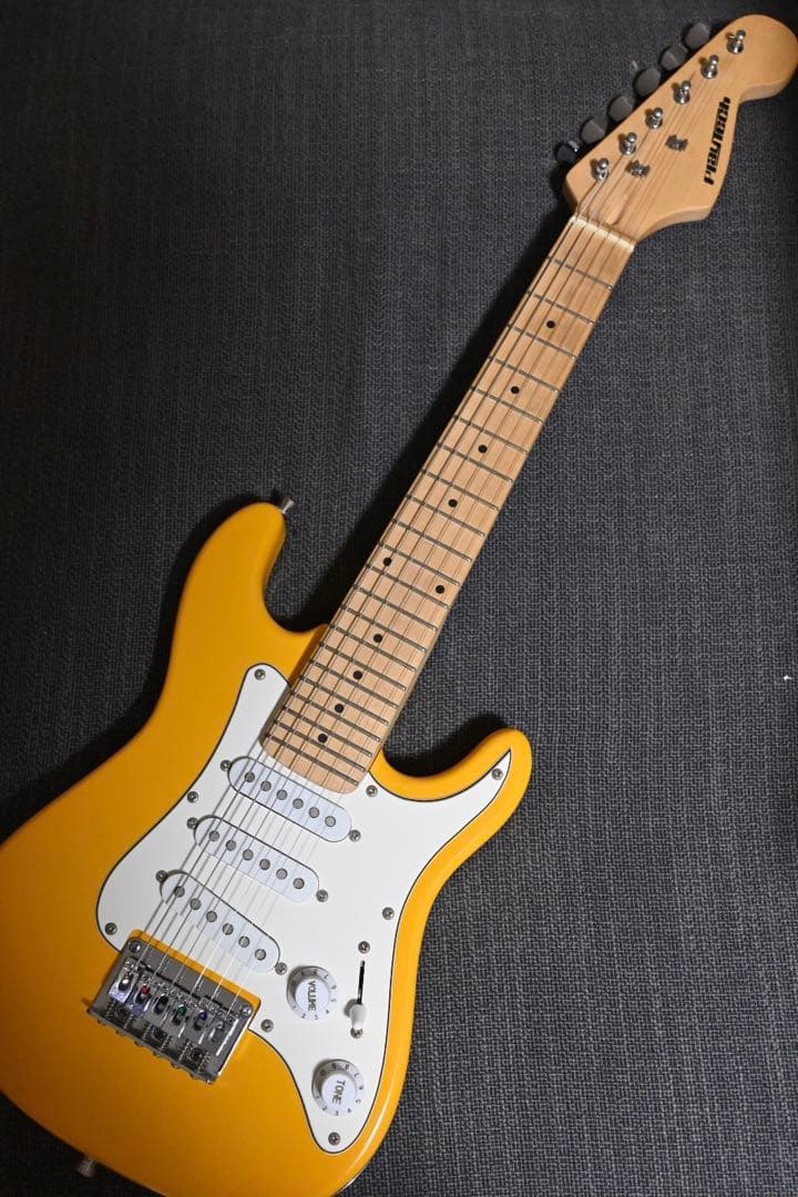 5/4まで出品！Playtech プレイテック　ミニエレキギターイエロー