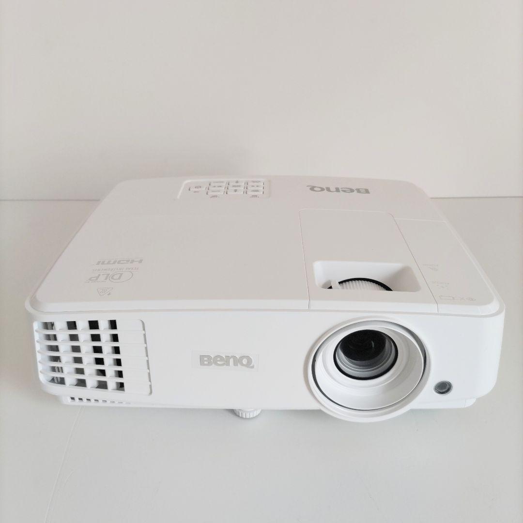 動作品 BenQ プロジェクター TW526