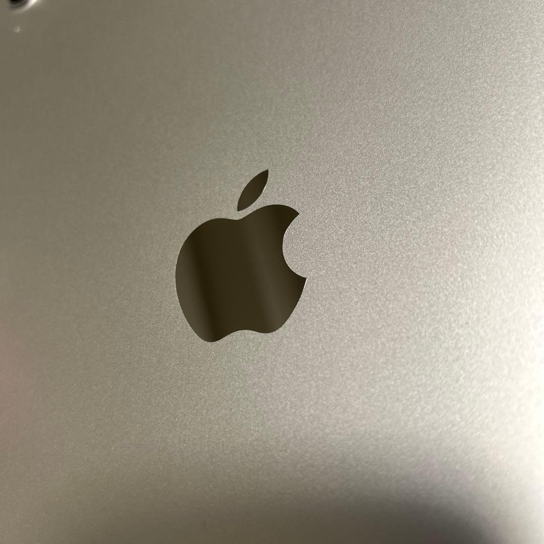 【ほぼ新品】Apple iPad 第10世代 (Wi-Fi.64GB.シルバー)