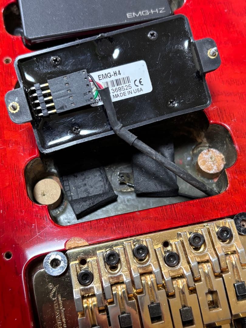 Charvel シャーベル CDS レースウッドボディ EMG-HZ